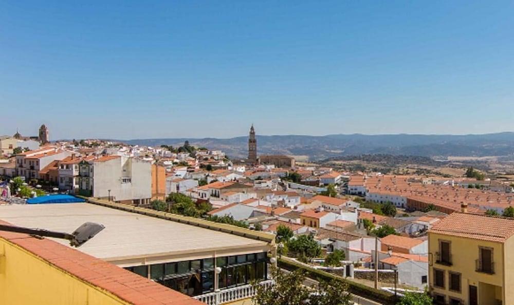 Hotel Los Templarios Jerez De Los Caballeros Dış mekan fotoğraf