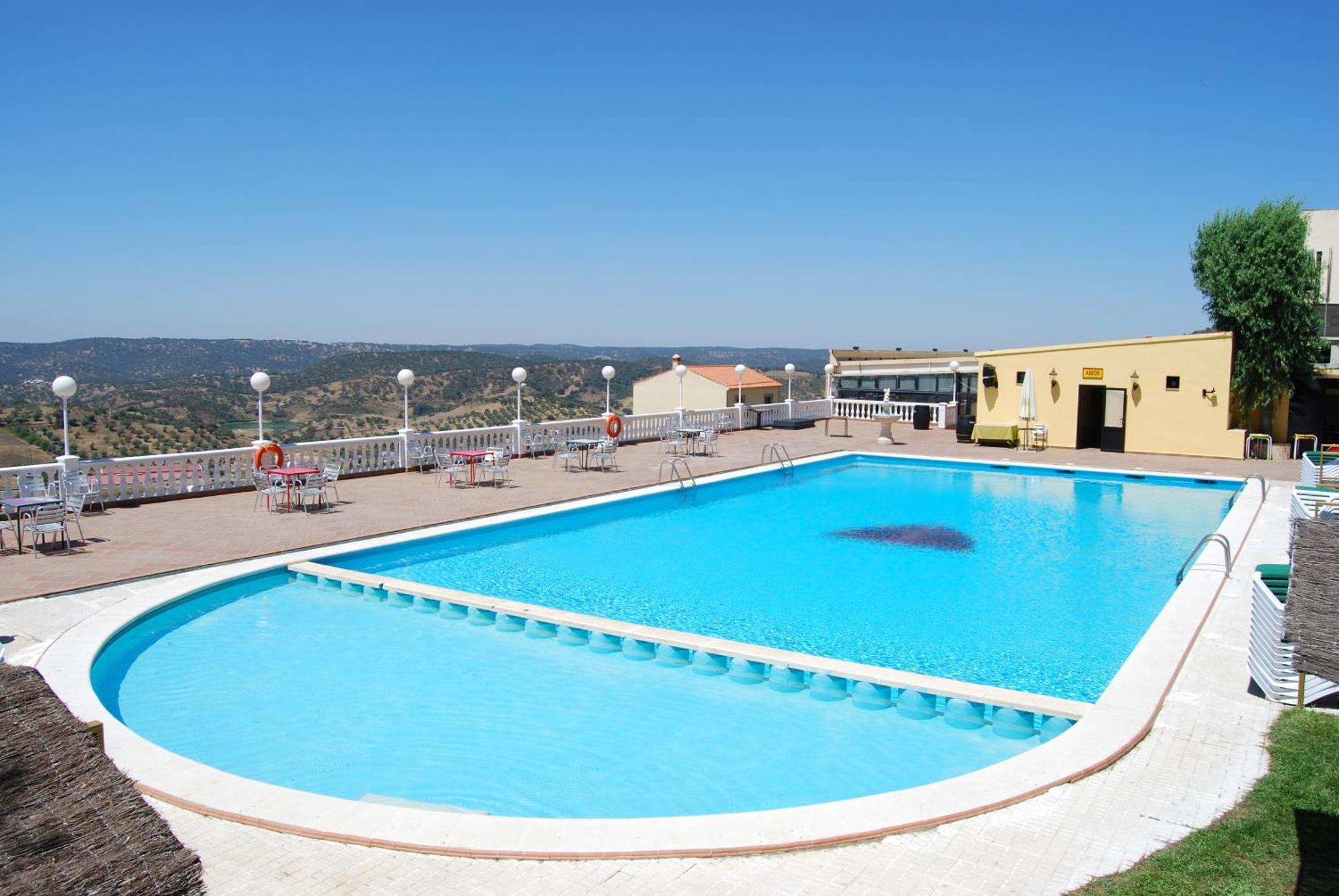 Hotel Los Templarios Jerez De Los Caballeros Dış mekan fotoğraf